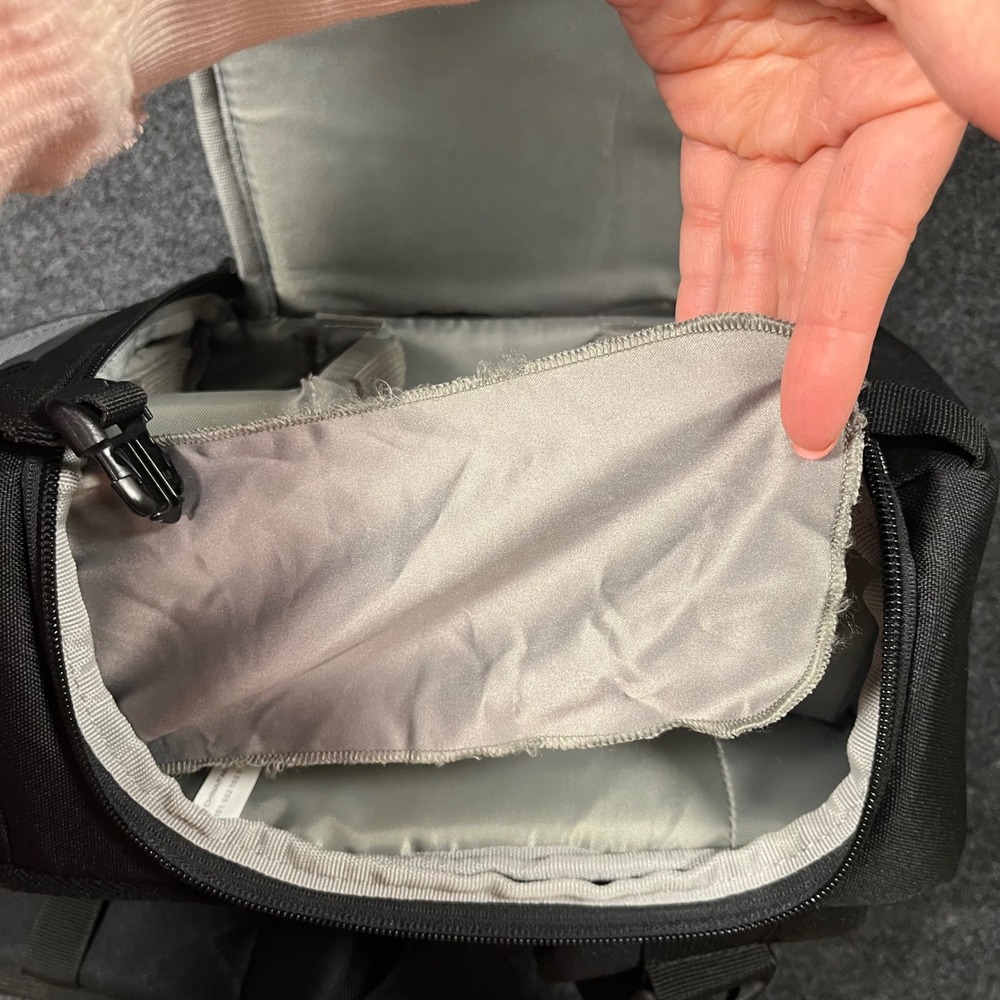 Lowepro Slingshot 102 AW DSLR Camera Sling Bag Black‎ Gray with Rain Cover - Picture 15 of 16